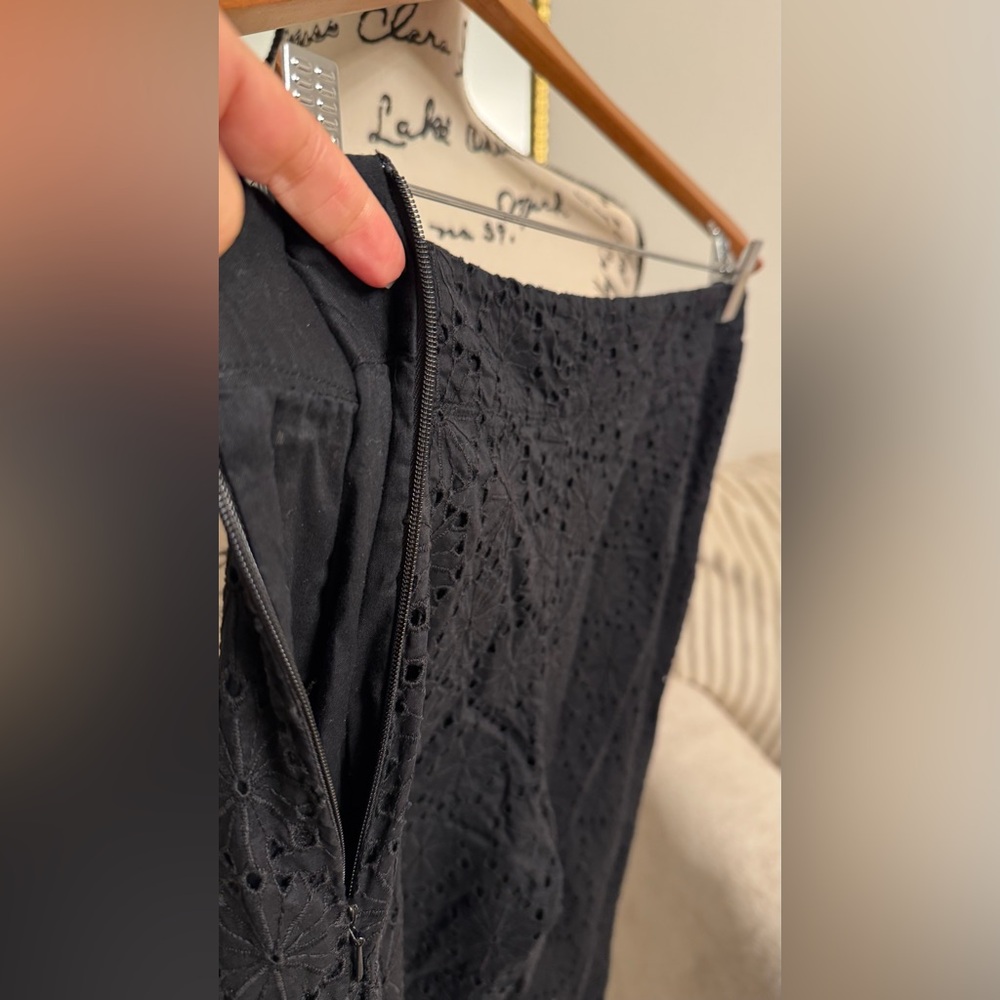 Banana Republic Black Eyelet Trousers - Picture 6 of 10